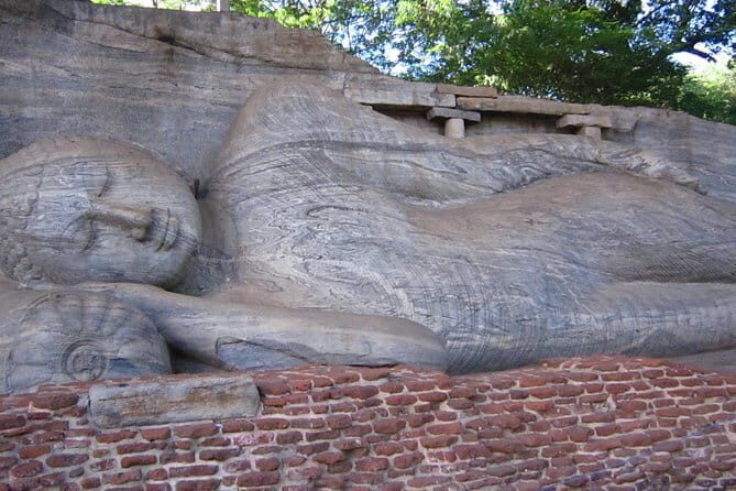 4 Days Tour To Polonnaruwa Sigiriya Dambulla Kandy & Nuwara Eliya - Key Points