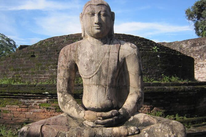 4 Days Tour To Polonnaruwa Sigiriya Dambulla Kandy & Nuwara Eliya - Day 2 – Sigiriya: The Rock Fortress