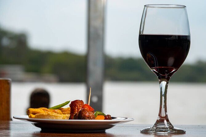 4 Days Victoria Falls Safari Tour & Chobe National Park game drive - Key Points