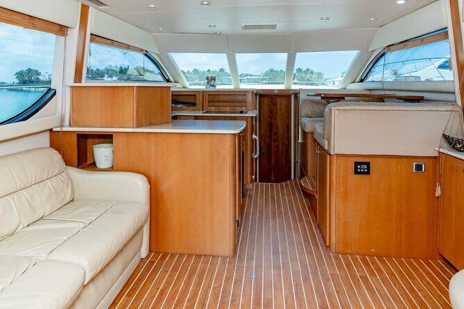 4-Hour 42 Meridian Yacht Rental with Captain in Miami Florida - Frequently Asked Questions