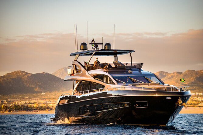 4 Hours Luxury Yacht Charter Tour in Los Cabos on SAVI II - Key Points