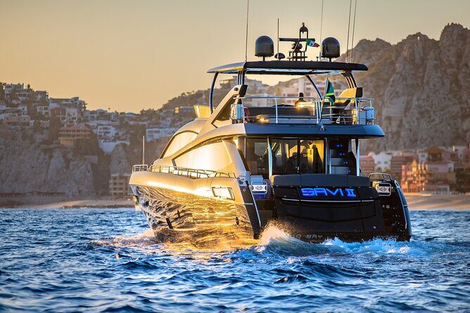 4 Hours Luxury Yacht Charter Tour in Los Cabos on SAVI II - The Dining & Beverage Experience