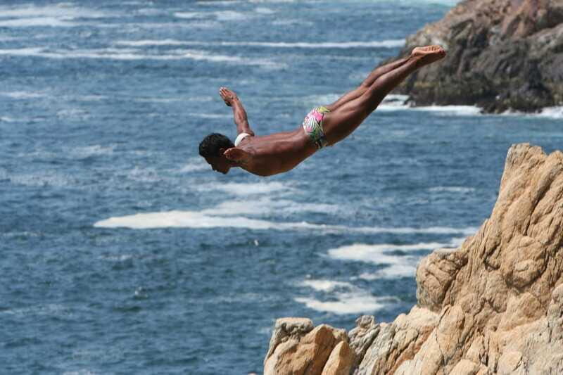 .4-Hrs Cruise or Hotels City Tour Experience w/High Divers - The Sum Up