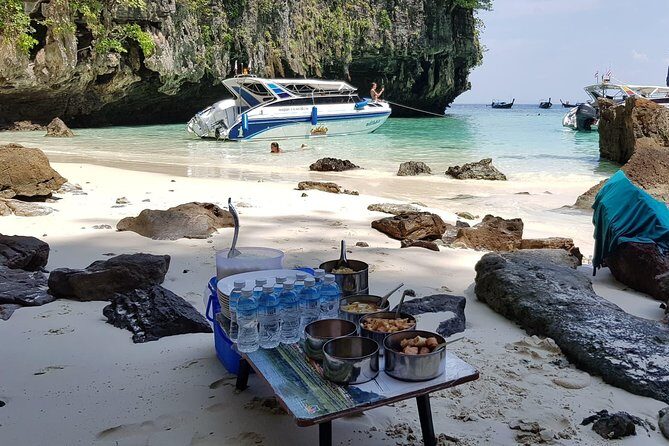 4 Islands Sunset + Plankton by Speedboat - Small Group of 12 - Key Points