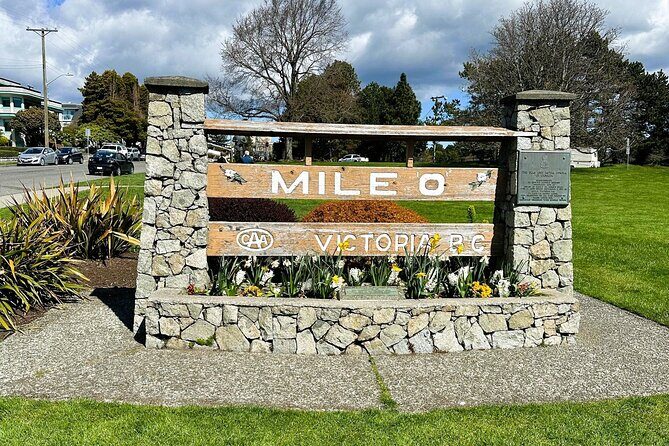 4hr Butchart Gardens and Victoria Private Tour (1-6 pax) - Victoria’s Chinatown: Canada’s Oldest Chinatown