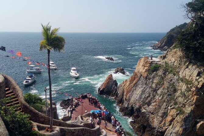 4Hr City Tour for Cruisers or Hotels Mural, Chapel & High Divers - Key Points
