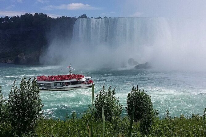 4hr Niagara Falls Canada Tour includes the Boat and tunnels - Frequently Asked Questions