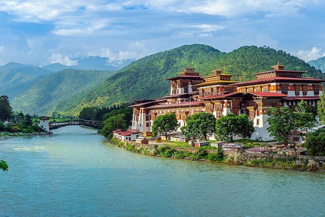 5-Day Private tour of Bhutan - A Deep Dive into the 5-Day Bhutan Experience