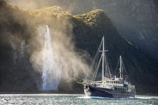 5 Day South Island Circut: Trains, Glaciers and Milford Sound from Christchurch - An In-Depth Look at the Itinerary and Experience