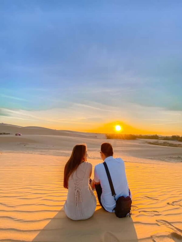 5-hour Sunrise or Sunset Jeep Tour from Mui Ne Beach Town - Key Points