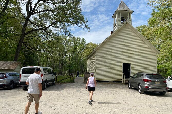 5 Hour Tour of the Mountain Heritage of Cades Cove - An In-Depth Look at the Cades Cove Heritage Tour