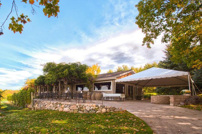 5-Hour Traverse City Wine Tour: 4 Wineries on Old Mission Peninsula - Practical Details to Know