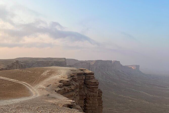 5 Hours Hike at Darb AlMangour - Who Should Consider This Experience?