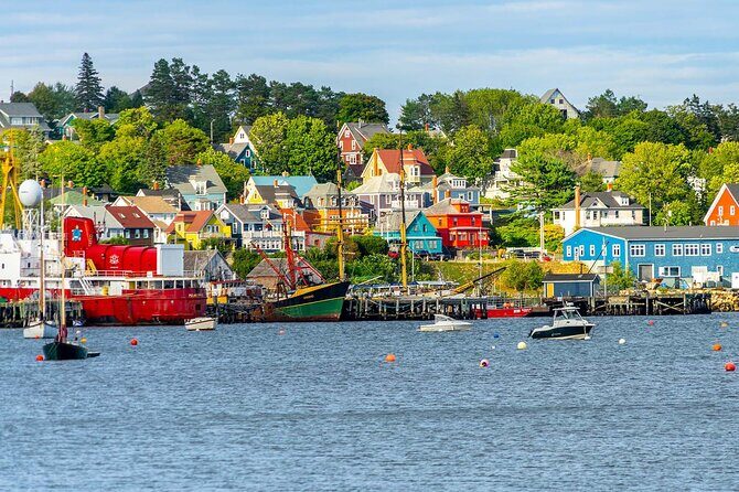 5 Hours Peggys Cove,Mahone Bay, Lunenburg Tour - Key Points