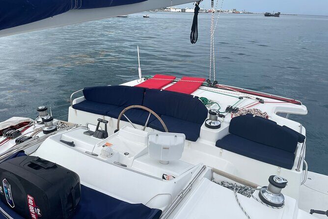 5 Hr Private Catamaran Cruise with lunch and drinks to 15-20 ppl - Who Will Love This Tour?