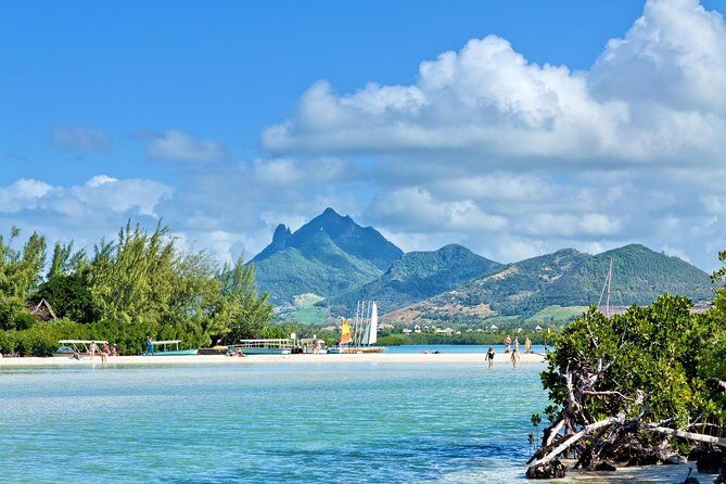 5 island tour all inclusive with Ile aux cerfs and snorkeling - Key Points