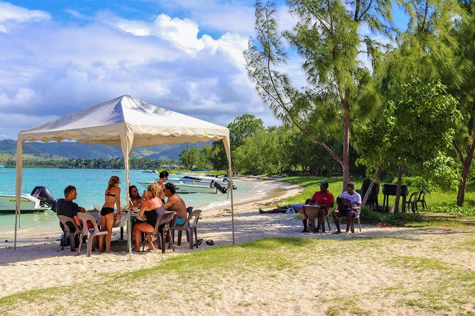 5 Islands Speedboat Cruise incl. Snorkeling in Blue Bay + Lunch at Ile aux Cerfs - A Detailed Look at the Itinerary