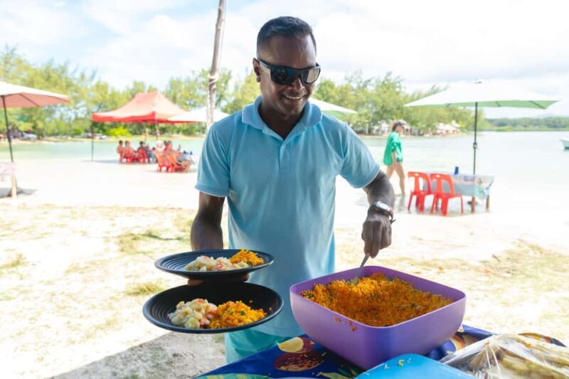 5 Islands Speedboat Cruise, Snorkeling + Lunch & Open Bar - FAQ