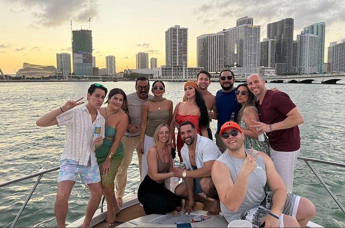 50 FT Miami Yacht Rental (up to 13 guests) - Authentic Voices and Expectations