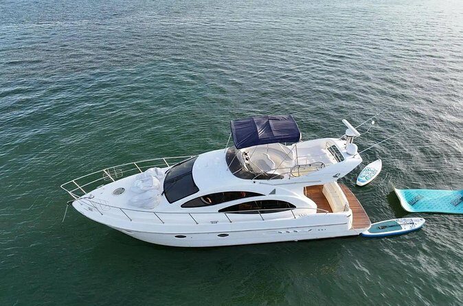 50ft, 1 Hour FREE Miami Yacht Rental, 2 to 6 Hours, 13 People - Who Should Consider This Experience?