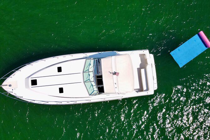 50ft Luxury Yacht Tour in Miami Beach Captain, Champagne & Party! - An In-Depth Review of the Yacht Tour Experience