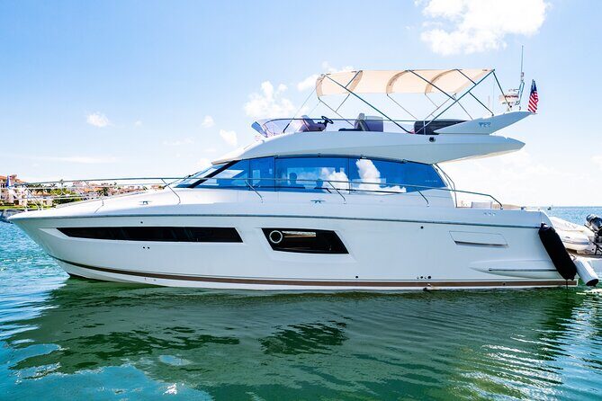52-feet All Inclusive Flybridge Yacht Rental in Miami - An In-Depth Look at the Miami Yacht Experience