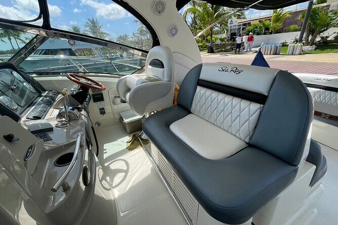 5H Private Lux 40' Yacht All Inclusive - Tulum & Playa del Carmen - The Experience: Who Will Love It?