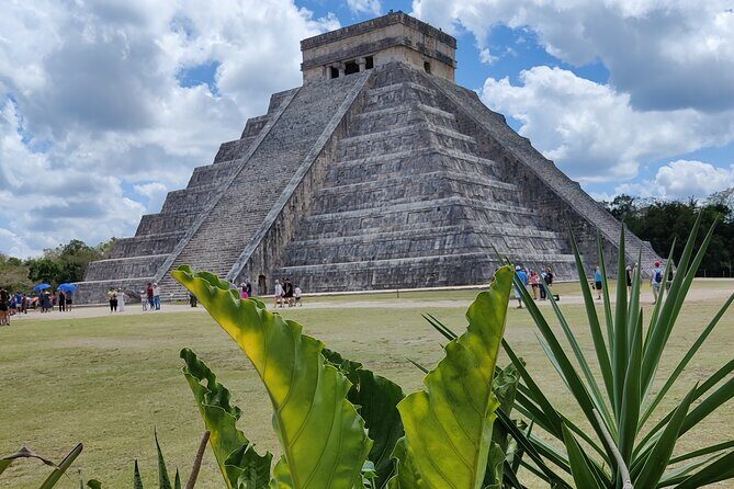 5x1: Chichen Itza + Suytun & Ikkil Cenote + Buffet + Valladolid - The Itinerary in Detail