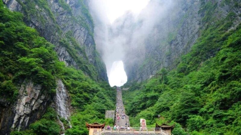 6-Day Private Tour: Guilin Terraces, Fenghuang & Zhangjiajie - Tianmen Mountain: Thrills and Views