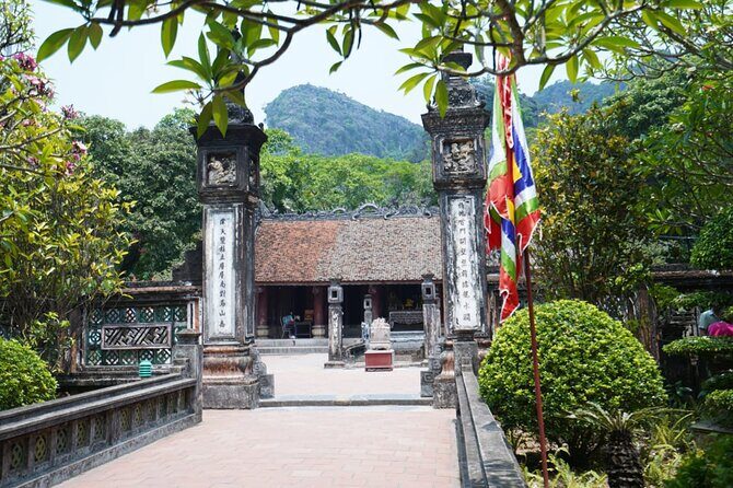 6-Day Sightseeing Tour in North Vietnam - FAQs