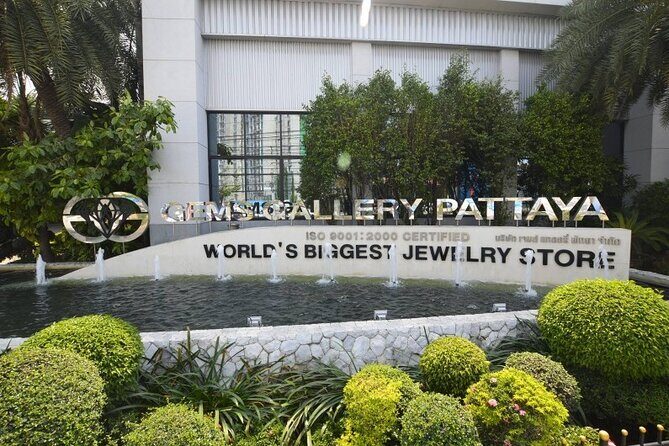 6 Hour Private Selfie City Tour in the Landmark of Pattaya - The Sum Up