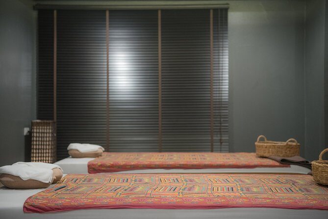60 Mins -The Home Feet massage with Hotstone -Free Transportation - Who Should Consider This Tour?