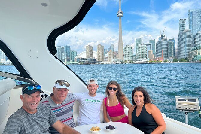 60-Minute Toronto Luxury Yacht Sightseeing Prosecco Cruise! - Who Will Love This Tour?
