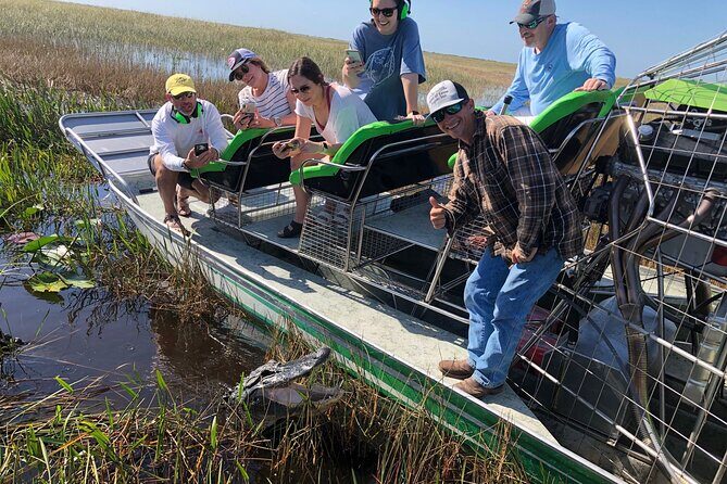 60 Minutes Small Group Everglades Airboat Ride in Miami - Key Points