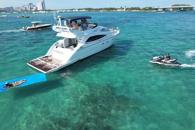 65ft Yacht Charter in Miami - Setting the Scene: The Yacht and Its Features