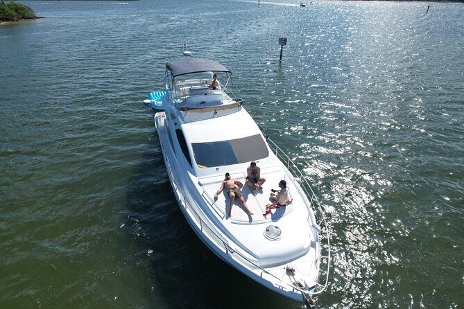 65ft Yacht Charter in Miami - The Crew and Service