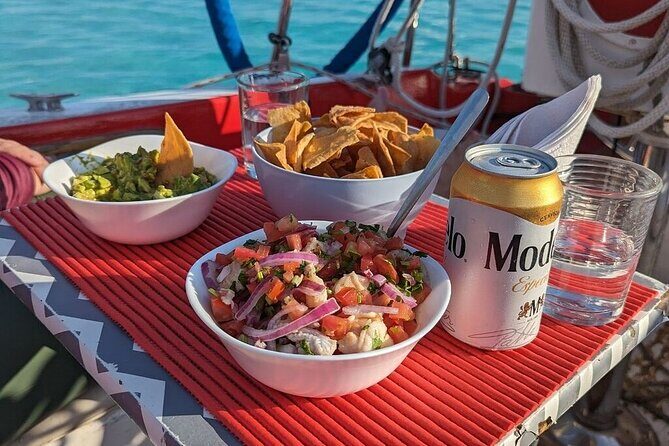 6hrs of Sailing in Bacalar Lagoon: discover Cenotes, Islands and Stromatolites. - Key Points