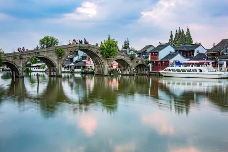 7-Day Shanghai Cityscape & Huangshan Landscape Tour - Key Points