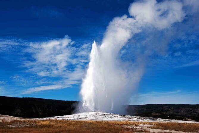 7-Day Tour in Yellowstone and Las Vegas From Salt Lake City - Key Points