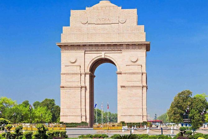 7 Days Golden Triangle Tour with Ranthambore & Varanasi Tour - FAQs