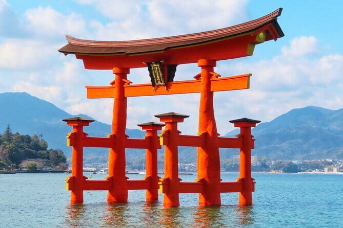 7 hours Private Customizable Walking Tour in Hiroshima - Key Points