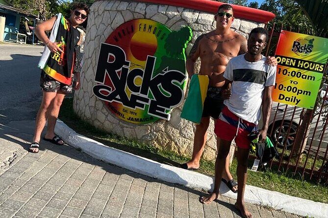 7 Miles Beach in Negril: Snorkeling, Boat Ride and Ricks Cafe - An In-Depth Look at the Tour