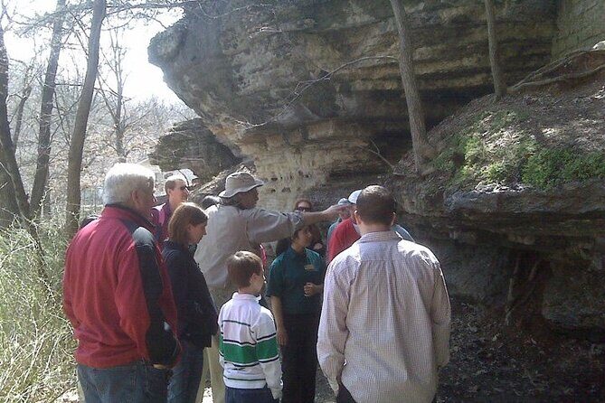 70-Minute Guided Downtown Eureka Springs Walking Tour - Deep Dive into the Itinerary