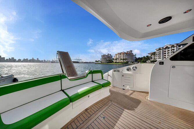 70ft 1 Hour FREE | Miami Yacht Rental | 3 to 6 Hours | 13 People - Who Should Book This Yacht?