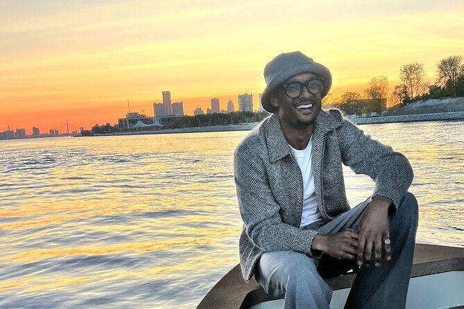 75 Minutes Detroit River, Belle Isle Breeze Electric Cruise - Key Points