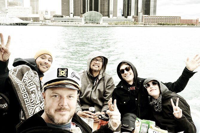 75 Minutes Detroit River, Belle Isle Breeze Electric Cruise - Who’s This Cruise Best For?