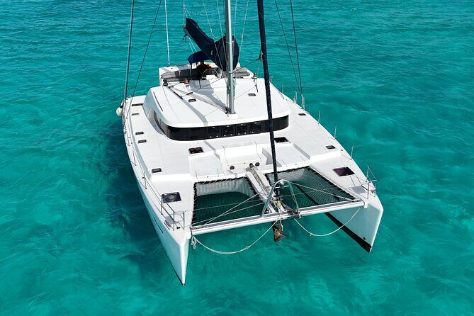 7hrs/60ft Luxury Catamaran Private Charter Cancun to Isla Mujeres - Key Points