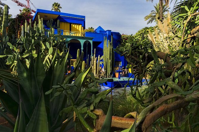 8 - Day Morocco Tour from Casablanca via Chefchaouen & Desert - A Detailed Breakdown of the Itinerary