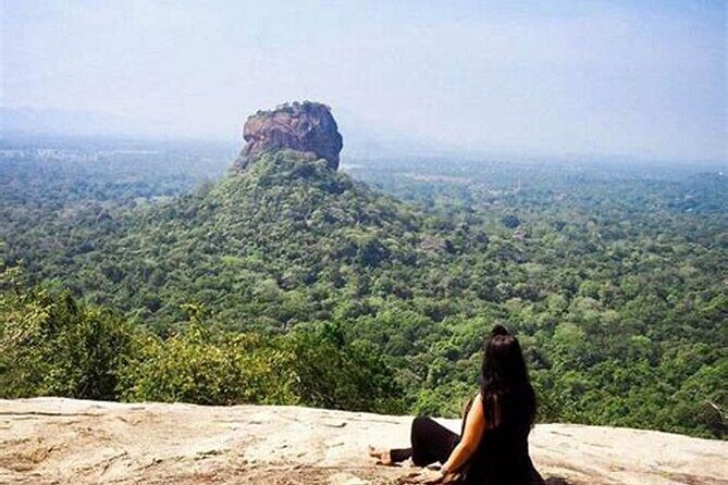8 Days Private Guided Tour in Sri Lanka with accommodation (BB) - Day 4 & 5: Ella’s Scenic Trails and Relaxed Vibe