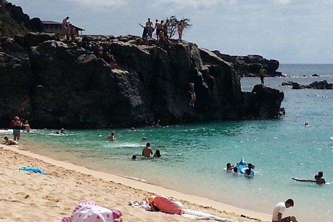 8-Hour Luxury Four Door Convertible Tour of Oahu's South and North Shores - The Sum Up